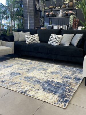 שטיח כחול לבן א